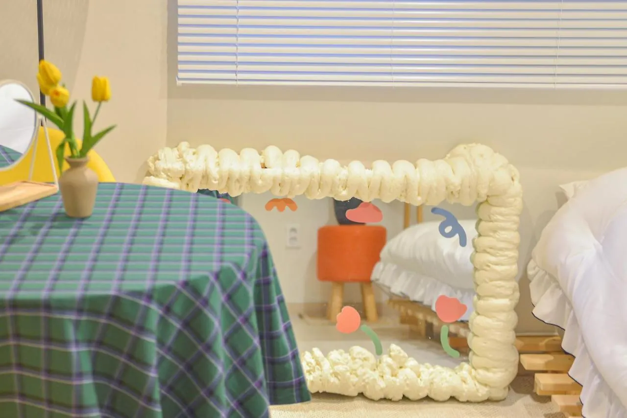 Πανσιόν Dearmin Guesthouse In Hongdae