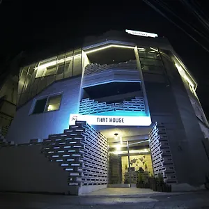 2* 招待所 That House Hongdae
